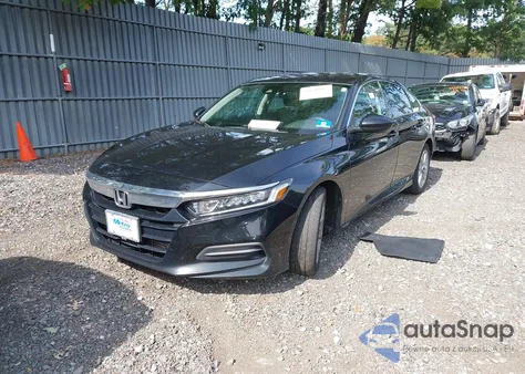 2018 Honda Accord Lx z USA, uszkodzony, nr VIN 1HGCV1F17JA105135